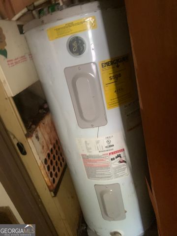 5897 Leone Drive W, Macon, GA 31206