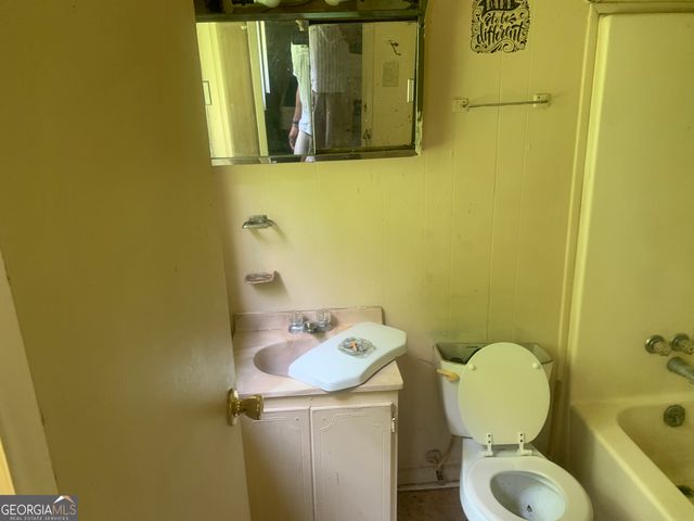 5897 Leone Drive W, Macon, GA 31206