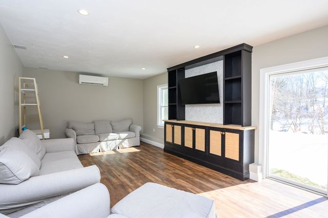 70 River Rd, Hanover, MA 02339