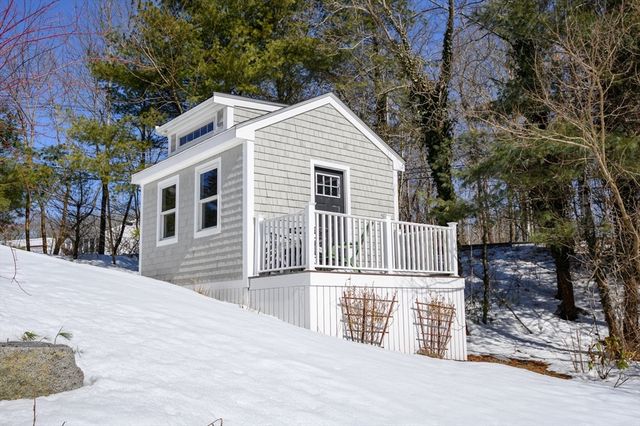 70 River Rd, Hanover, MA 02339