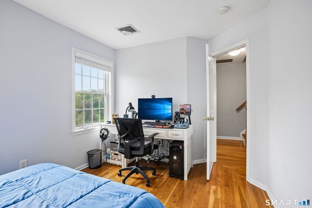 55 Waterford Lane 2, Stamford, CT 06905
