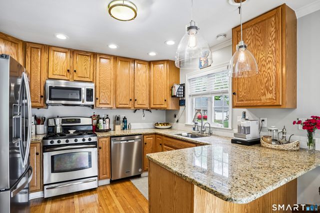 55 Waterford Lane 2, Stamford, CT 06905