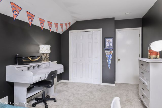 515 N Watterson Trail, Louisville, KY 40243