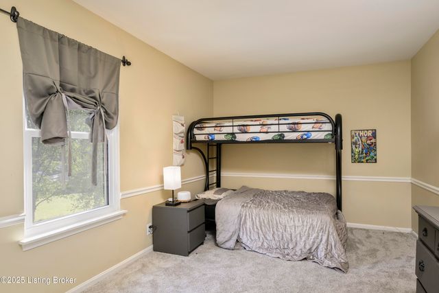 515 N Watterson Trail, Louisville, KY 40243