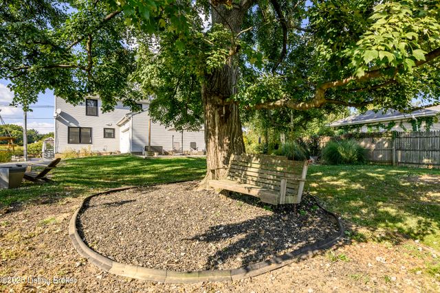 515 N Watterson Trail, Louisville, KY 40243