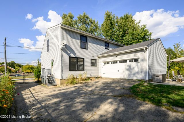 515 N Watterson Trail, Louisville, KY 40243