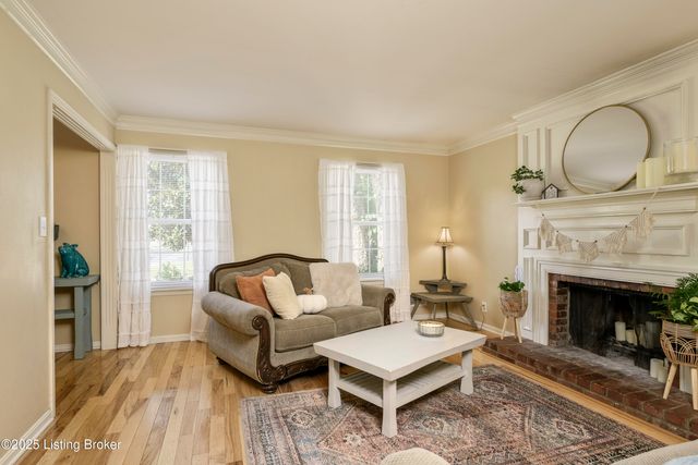 515 N Watterson Trail, Louisville, KY 40243