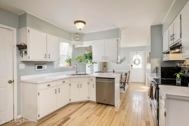 515 N Watterson Trail, Louisville, KY 40243