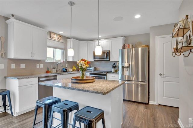 51341 Mayfield Drive, New Baltimore, MI 48047