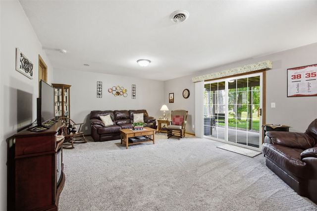 1125 Forest Glen Court SE, Cedar Rapids, IA 52403