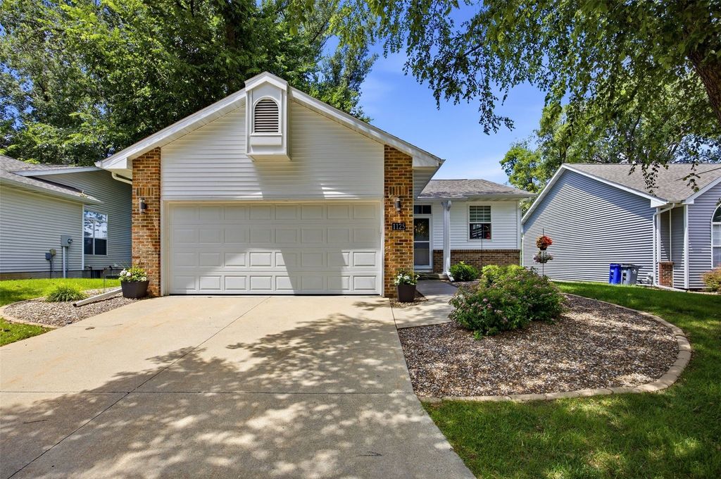 1125 Forest Glen Court SE, Cedar Rapids, IA 52403