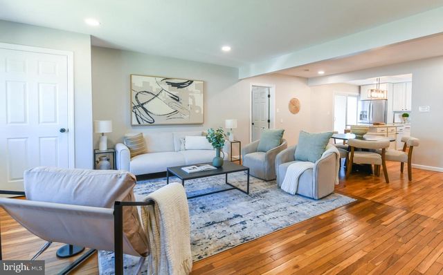 341 LARCH AVE, West Berlin, NJ 08091