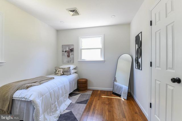 341 LARCH AVE, West Berlin, NJ 08091