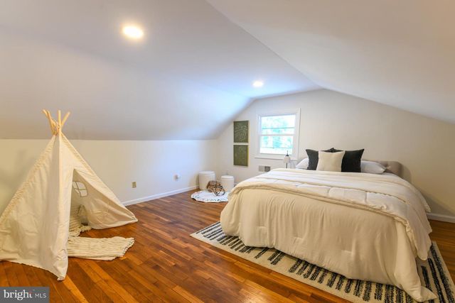341 LARCH AVE, West Berlin, NJ 08091