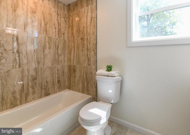 341 LARCH AVE, West Berlin, NJ 08091