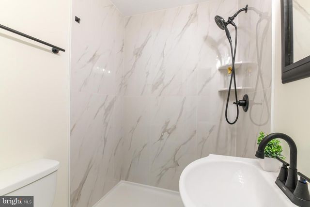 341 LARCH AVE, West Berlin, NJ 08091