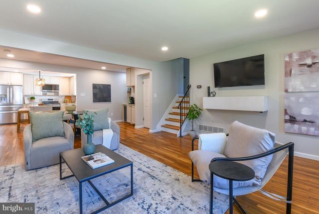 341 LARCH AVE, West Berlin, NJ 08091
