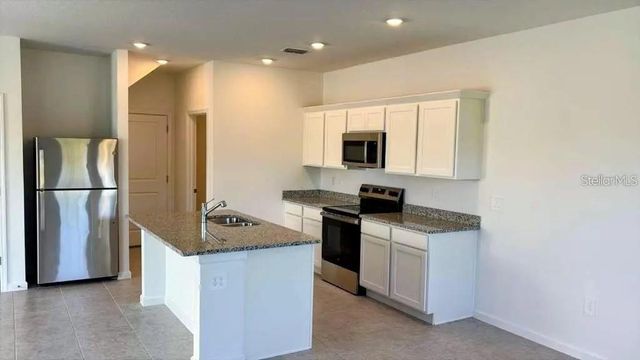 2443 GREY HAWK DR, Kissimmee, FL 34746