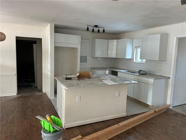 9416 E 64th Street, Raytown, MO 64133