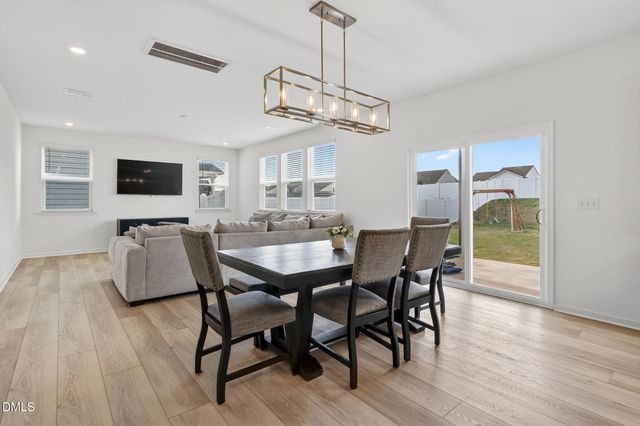 260 Chestnut Oak Lane, Lillington, NC 27546