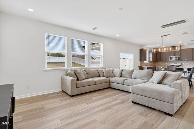 260 Chestnut Oak Lane, Lillington, NC 27546