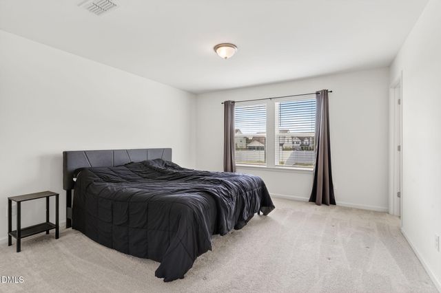 260 Chestnut Oak Lane, Lillington, NC 27546