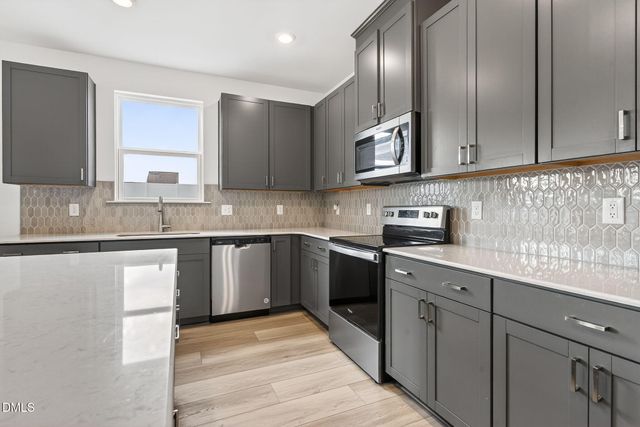 260 Chestnut Oak Lane, Lillington, NC 27546