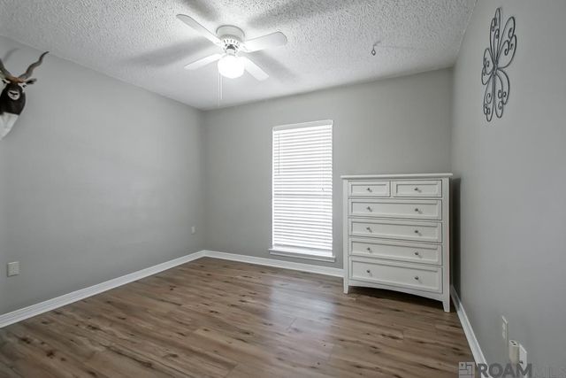 8211 Cecil Dr, Denham Springs, LA 70706