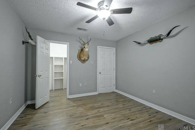 8211 Cecil Dr, Denham Springs, LA 70706