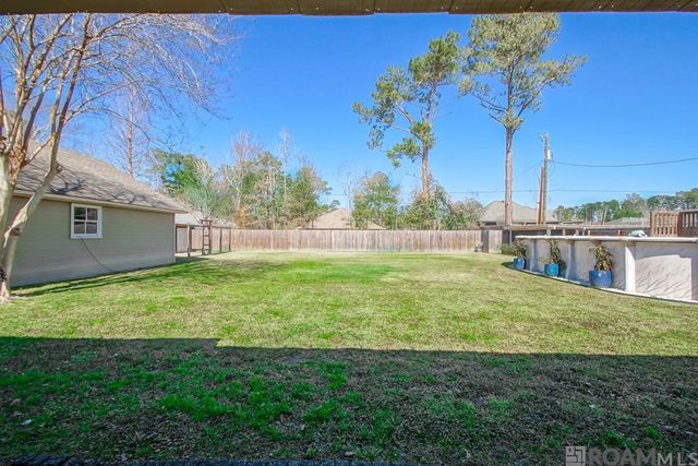 8211 Cecil Dr, Denham Springs, LA 70706