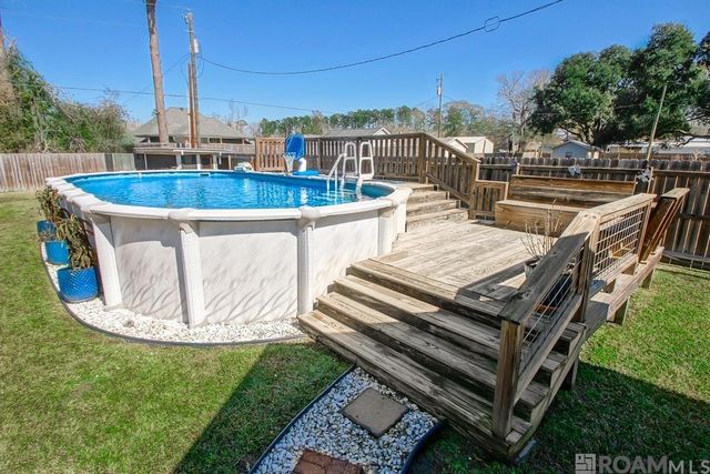 8211 Cecil Dr, Denham Springs, LA 70706