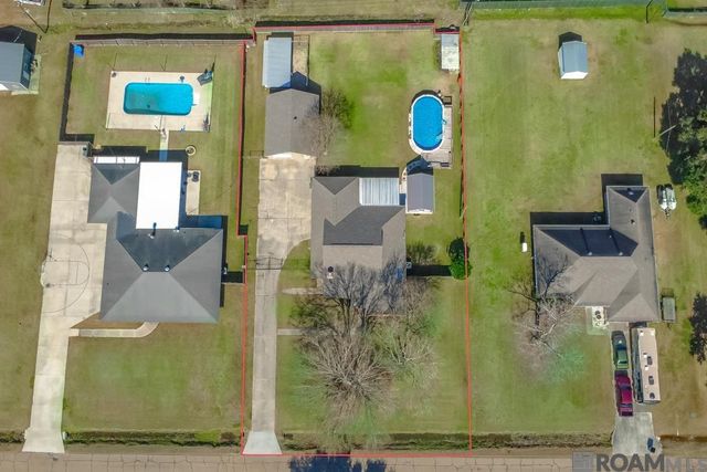 8211 Cecil Dr, Denham Springs, LA 70706