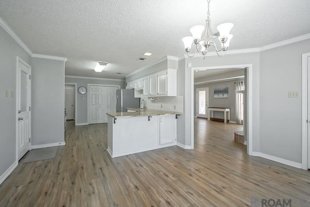 8211 Cecil Dr, Denham Springs, LA 70706