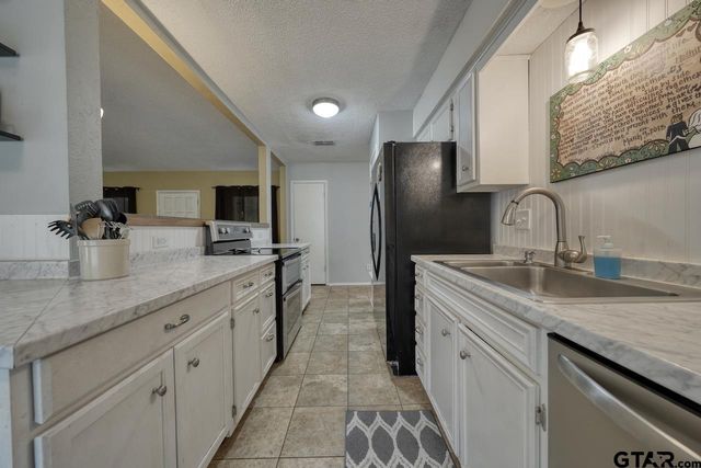 531 Dogwood Ln, Hideaway, TX 75771