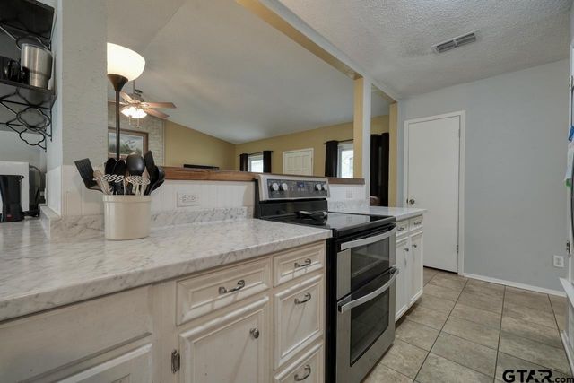 531 Dogwood Ln, Hideaway, TX 75771