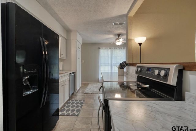 531 Dogwood Ln, Hideaway, TX 75771