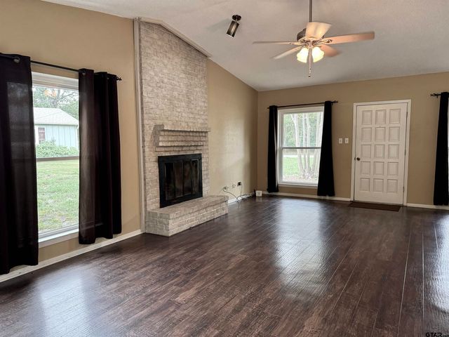 531 Dogwood Ln, Hideaway, TX 75771