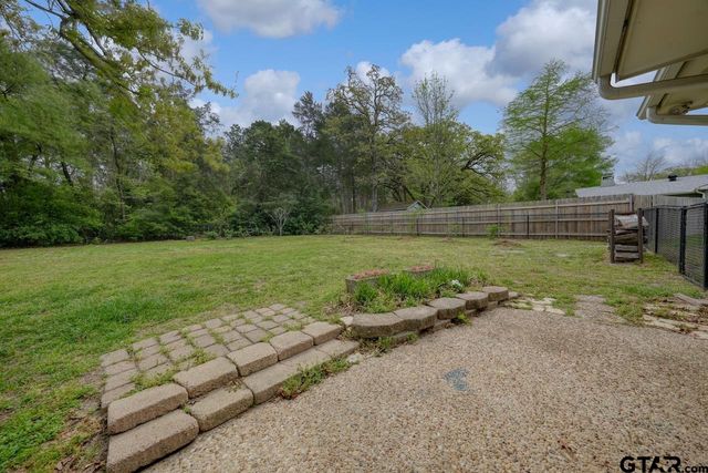 531 Dogwood Ln, Hideaway, TX 75771