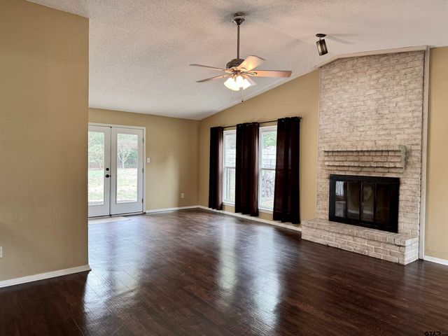 531 Dogwood Ln, Hideaway, TX 75771
