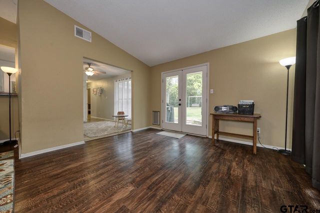 531 Dogwood Ln, Hideaway, TX 75771