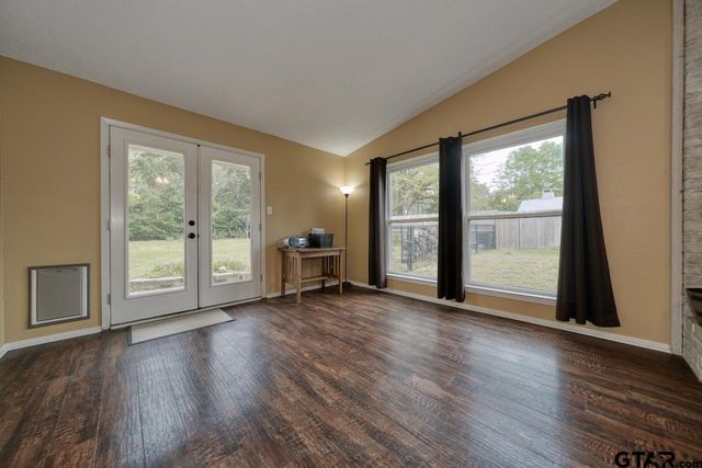 531 Dogwood Ln, Hideaway, TX 75771