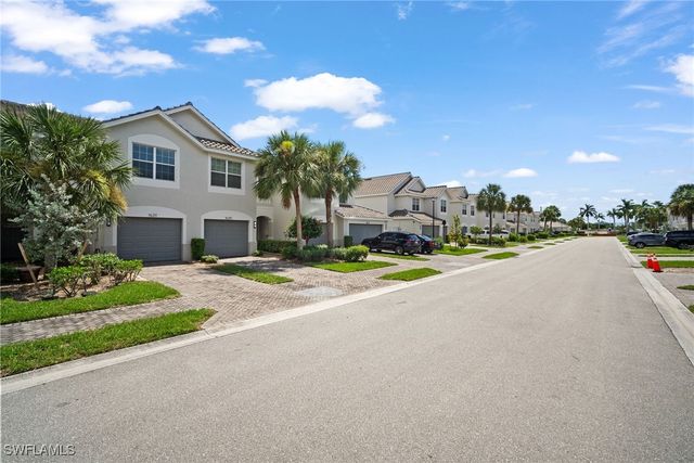 16211 Ravina WAY 18, Naples, FL 34110