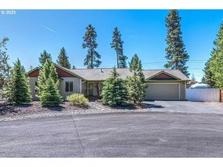 16691 OAKRIDGE Pl, La Pine, OR 97739