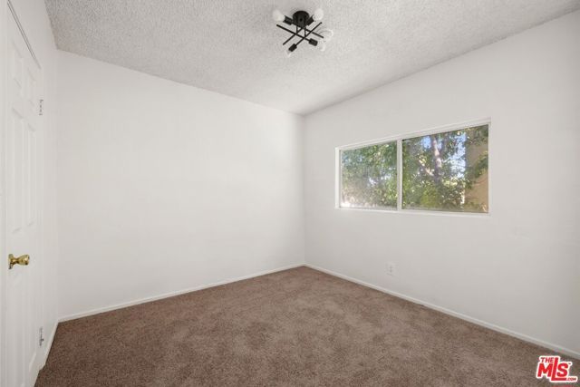 2946 S Western Avenue, Los Angeles, CA 90018