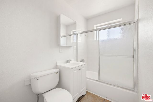 2946 S Western Avenue, Los Angeles, CA 90018