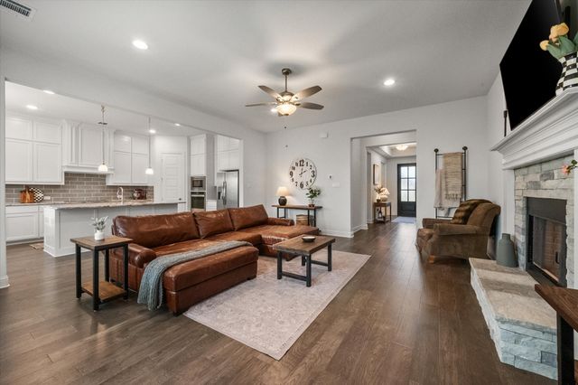 4226 Bel Air Drive, Midlothian, TX 76065