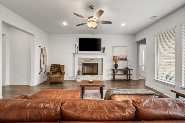 4226 Bel Air Drive, Midlothian, TX 76065