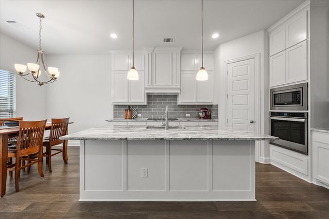 4226 Bel Air Drive, Midlothian, TX 76065