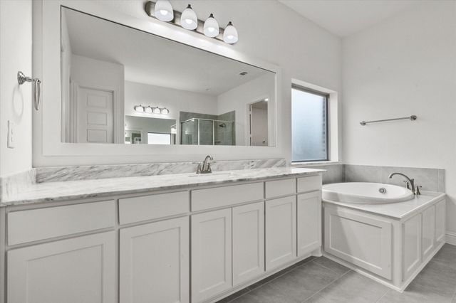 4226 Bel Air Drive, Midlothian, TX 76065