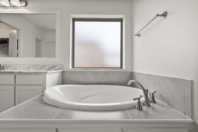 4226 Bel Air Drive, Midlothian, TX 76065